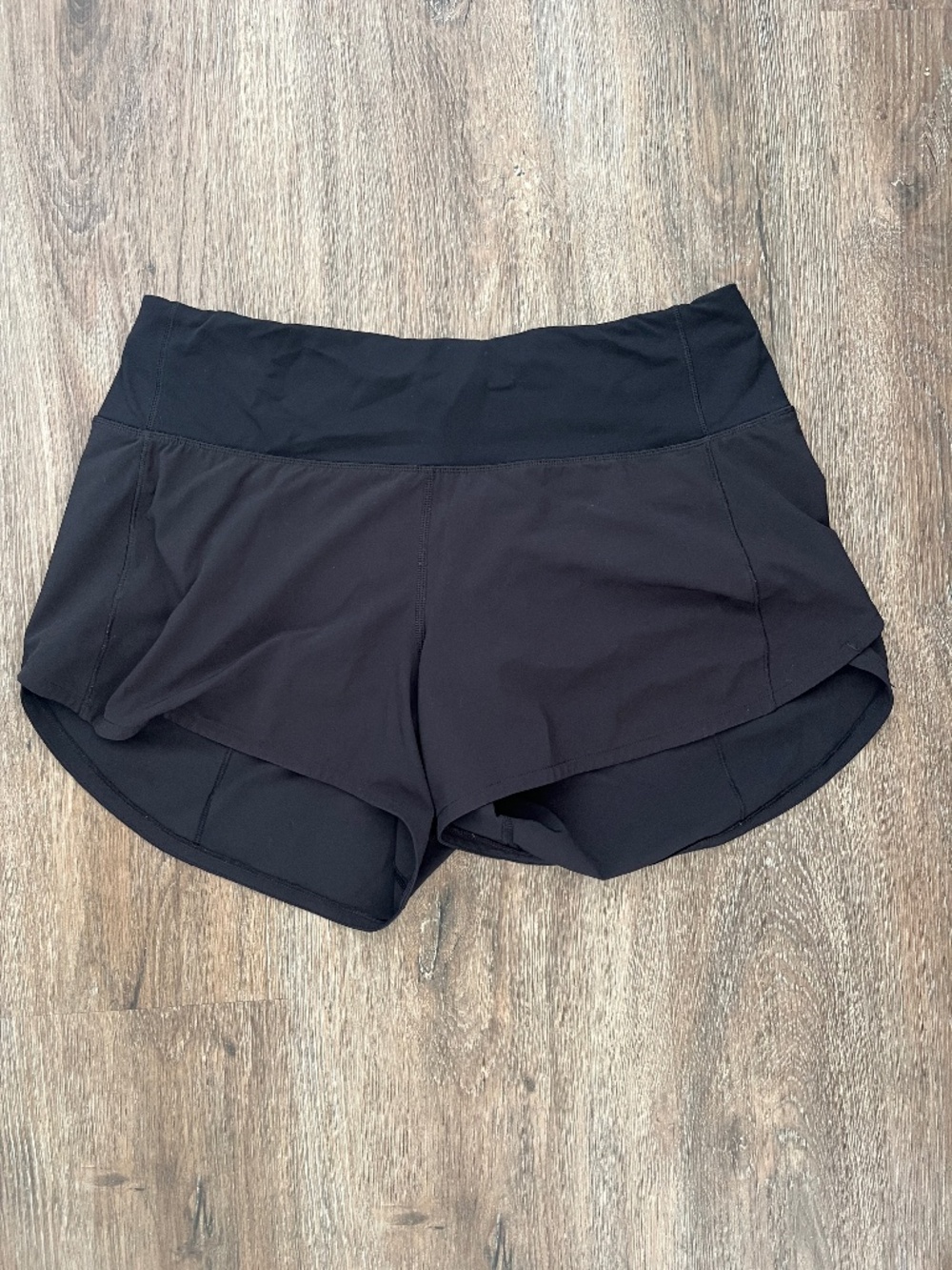 Lululemon Tracker shorts in Black